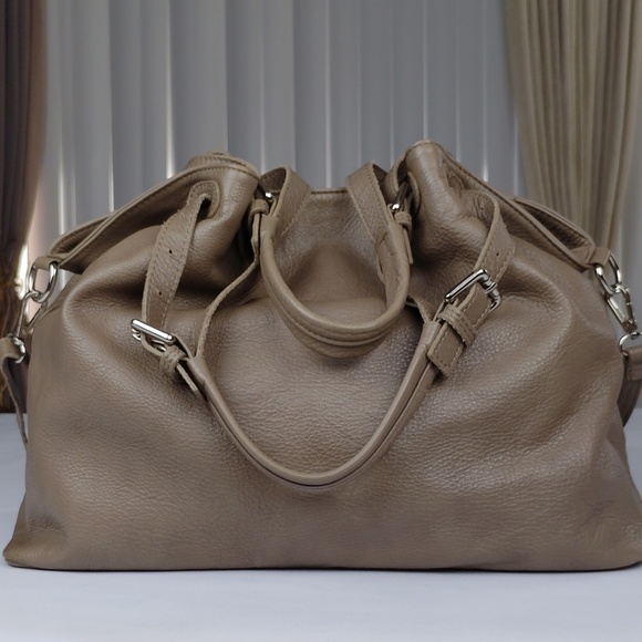 Vera Pelle Handbags - Vera Pelle Leather Handbag.